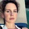 Lana Del Rey anunció el lanzamiento de su nuevo single “White Feather-Hawk Tail Deer Hunter”